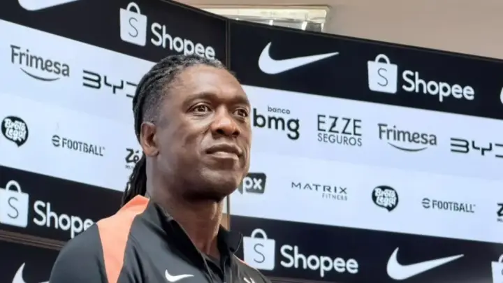 Sem nome no BID, Seedorf fica fora do banco do Corinthians contra o Vitória