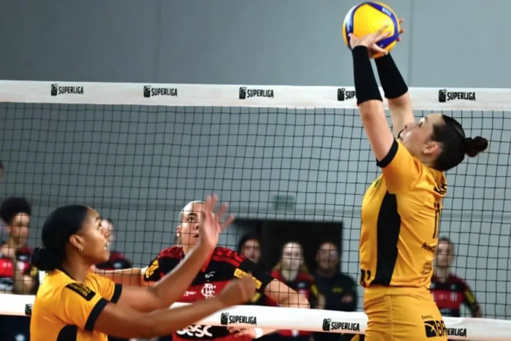 Superliga de Vôlei: Flamengo domina e vence o Brasília por 3 sets 0