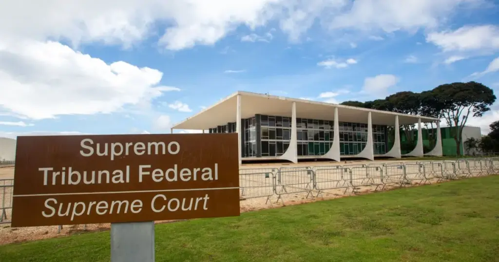 Elaboração de relatório da PF sobre ministros depende de ordem do STF