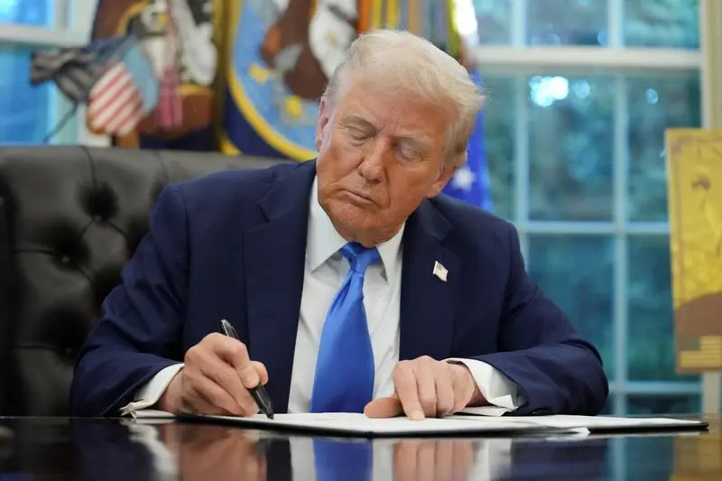 Trump invoca Lei da era da Guerra Fria para produção e refino de petróleo