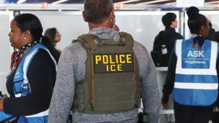 ICE investigou milhões nos EUA buscando eleitores ilegais, diz documento