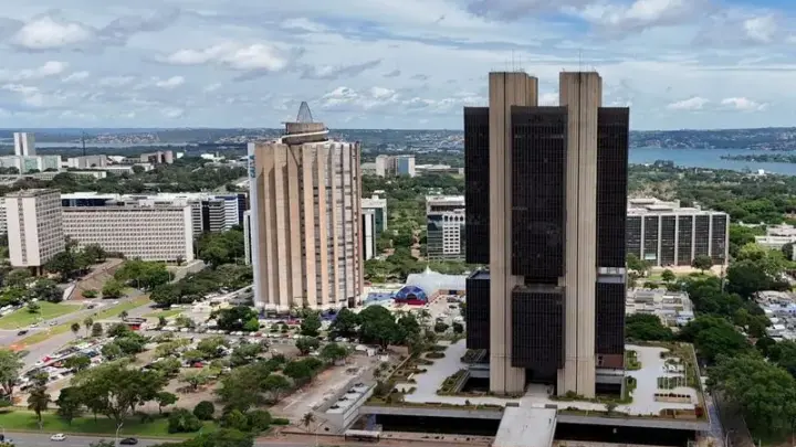 Gastos de brasileiros no exterior avançam 19,3% em setembro