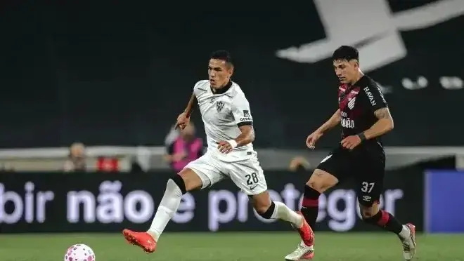 Técnico do Atlético-MG comenta quadros de Fred e Cuello após sentirem dores