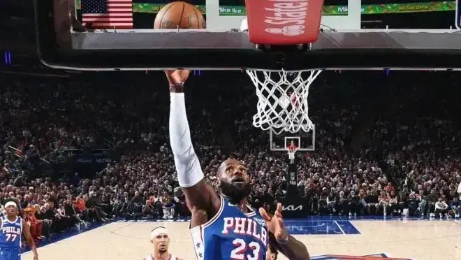 Trump afirma que LeBron James desrespeitou EUA durante o hino nacional