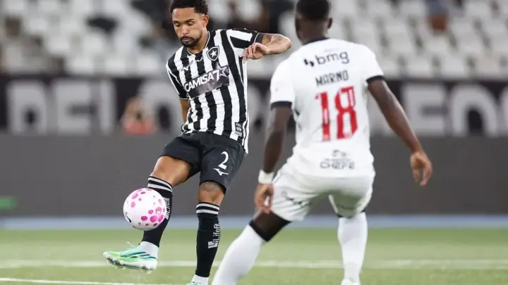 Jogadores do Botafogo são encaminhados ao hospital após clássico com Vasco